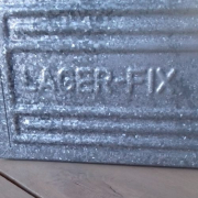 Casier Schafer à bec en métal avec poignées